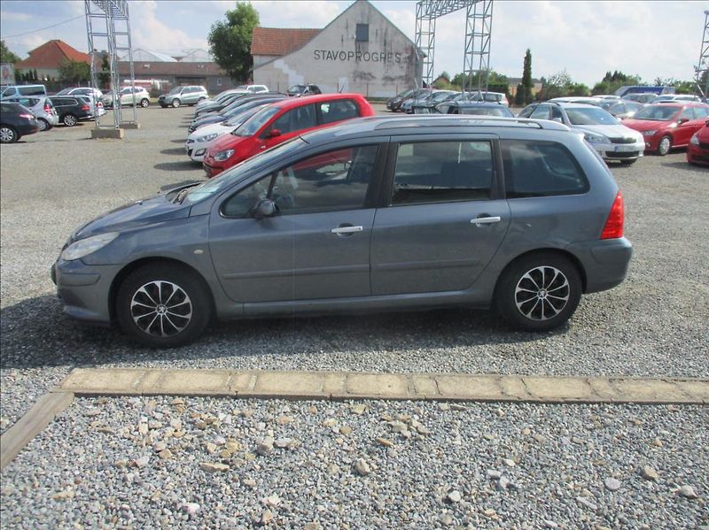 Peugeot 307 1,6 HDi SW, klima,servis,tažné - fotka 4 z 27