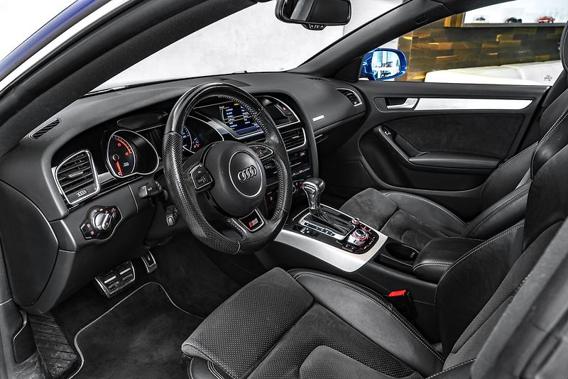 Audi A5 Sportback 2,0TDI Q 2x S-line - fotka 9 z 19