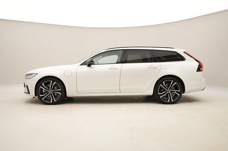 Volvo V90 T8 AWD RECHARGE DARK ULTRA CZ - fotka 10 z 69