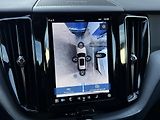 Volvo XC60 B5 AWD PLUS DARK // REZERVACE - náhled 30