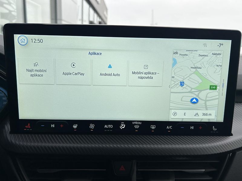 Ford Kuga 2.5Hybrid PHEV 134kW ST-Line X - fotka 33 z 37