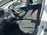 Peugeot 2008 (2026) 1.2, 1.maj,ČR, Business, AT - náhled 9
