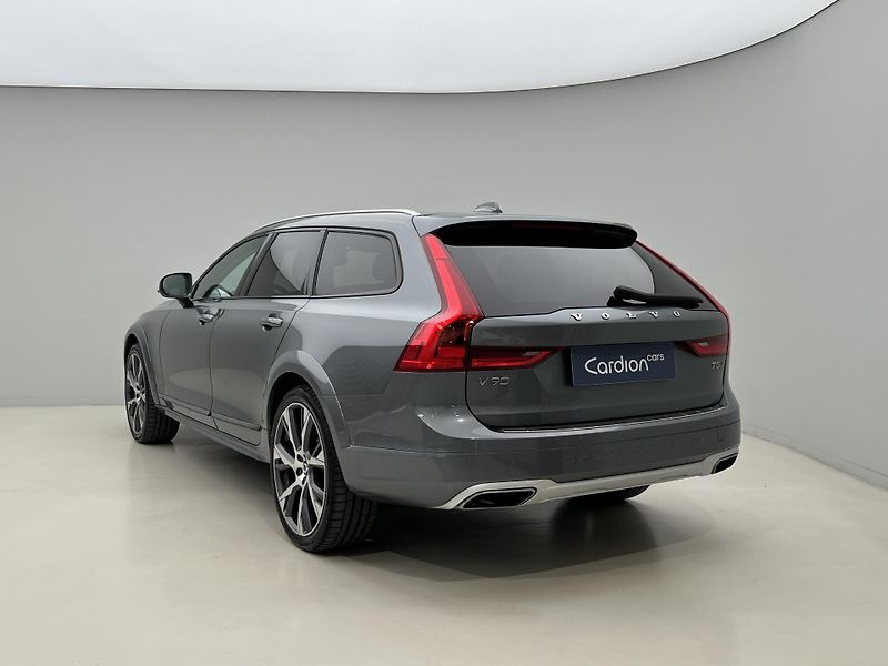 Volvo V90 T5 AWD PLUS AUT - fotka 10 z 44