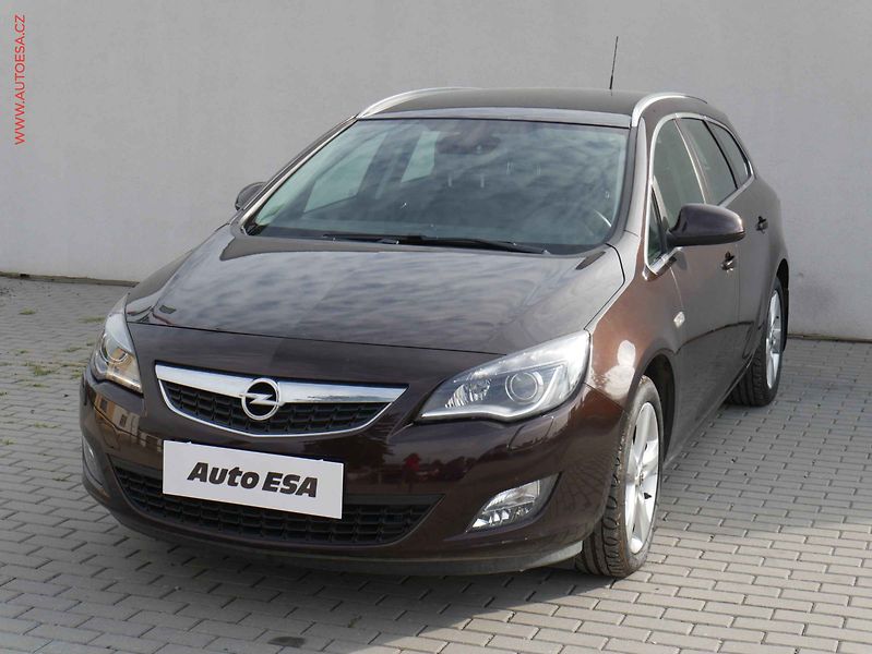 Opel Astra (2012) 1.4T Sports Tourer, ČR, AC - fotka 3 z 19