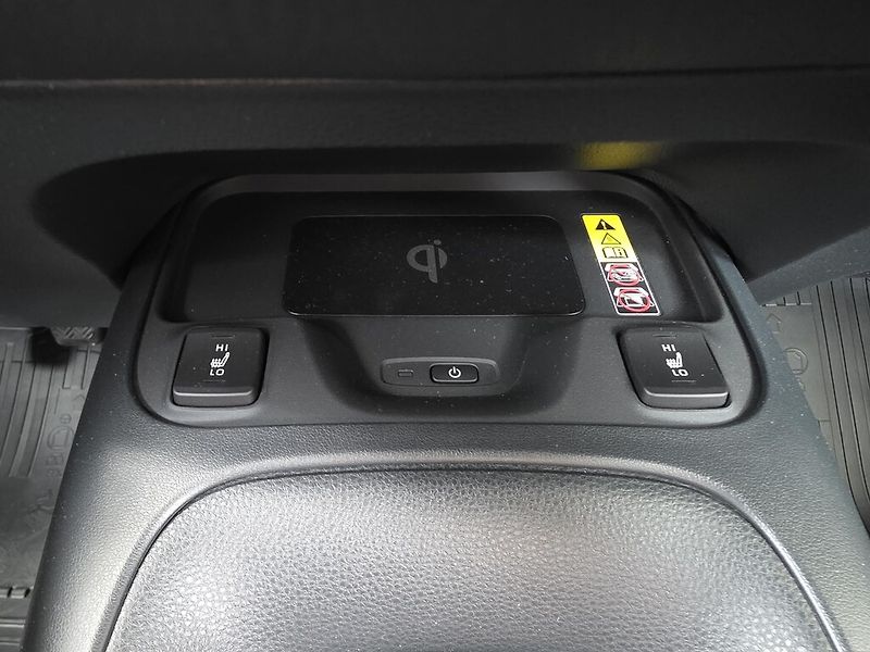 Toyota Corolla 1,5i / 92 kW Comfort Tech - fotka 13 z 25
