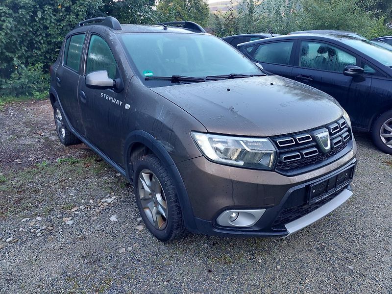Dacia Sandero (2017) II.Stepway Prestige TCe 90 - fotka 3 z 36