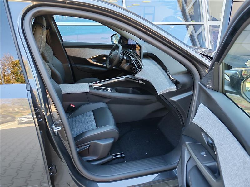 Peugeot 3008 (2026) BUSINESS Hybrid 145 e-DCS6 - fotka 5 z 18