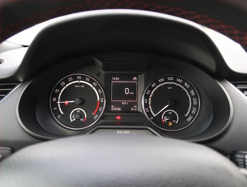 Škoda Octavia (2013) RS 2.0 TDI, Serv.kniha, Xenony - fotka 11 z 18