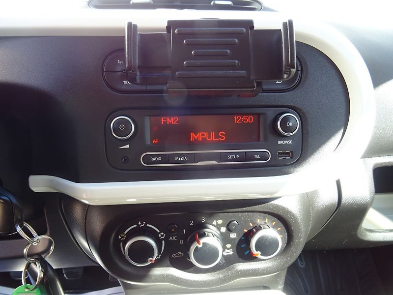 Renault Twingo (2017) 1.0i,LIMITED,40tkm,klima, - fotka 13 z 21