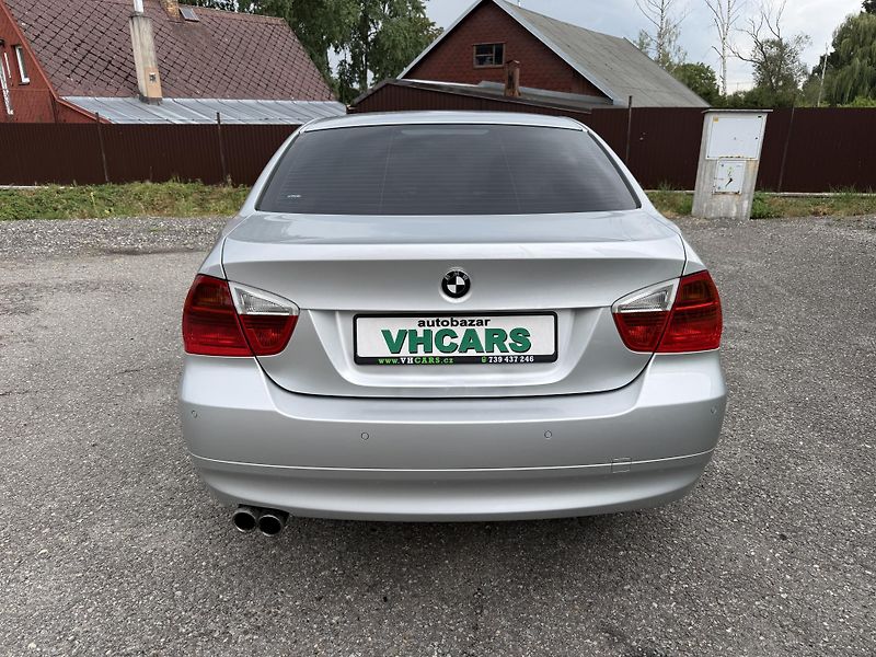 BMW Řada 3 330XD - fotka 6 z 21