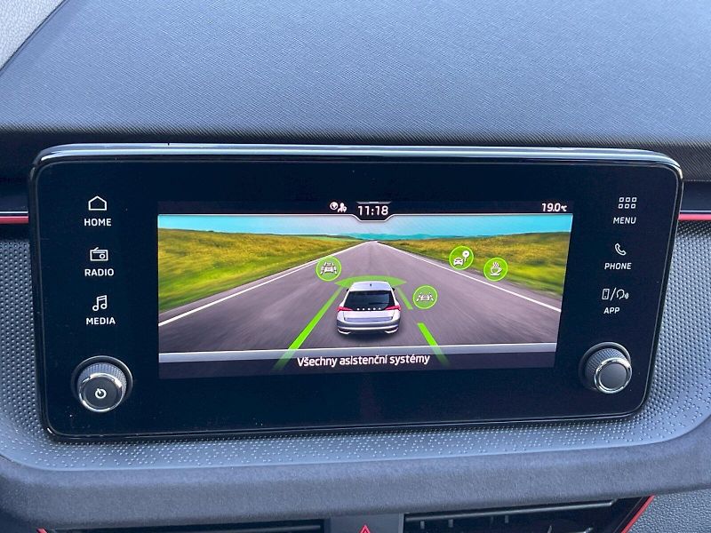 Škoda Scala (2024) 1.5 TSI 110kW DSG Drive Select - fotka 14 z 32