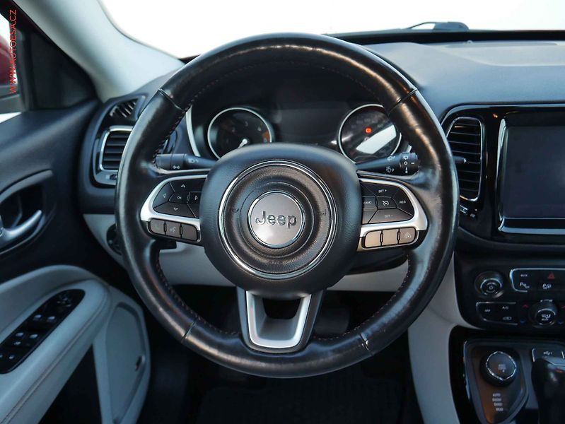 Jeep Compass (2019) 2.0 MJT 4x4, 2.maj,ČR, AT - fotka 14 z 16