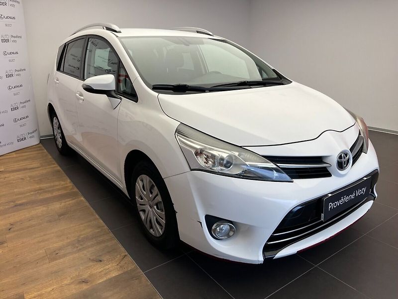 Toyota Verso 1.8 Valvematic Active - fotka 3 z 24