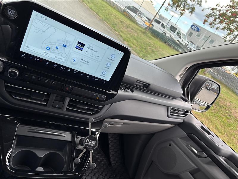 Ford Tourneo Custom 2,5 PHEV 171kW Titanium X L1 - fotka 58 z 59