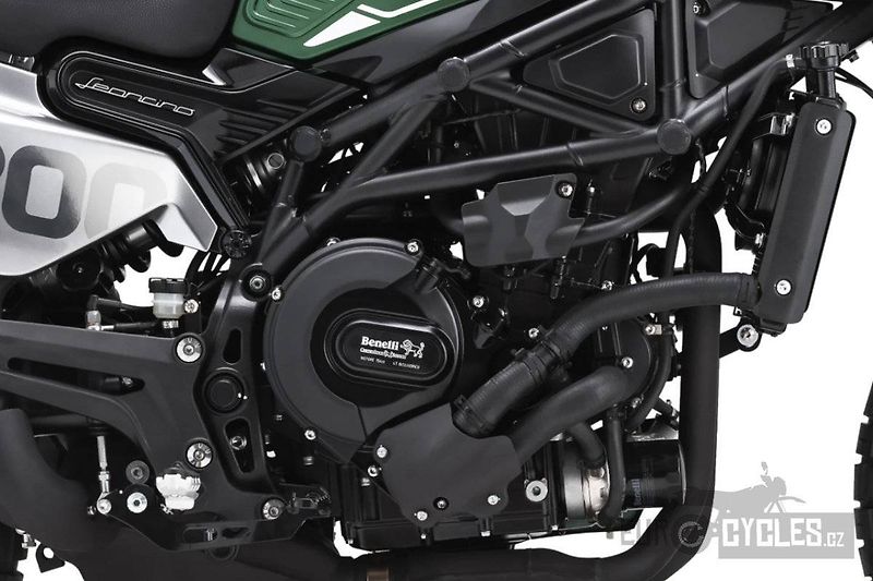 Benelli Leoncino 800 Trail (2026) - fotka 9 z 15