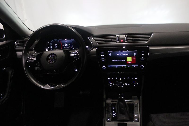 Škoda Superb (2023) 10kW,Tažné,Nez. topení,Matrix - fotka 18 z 30