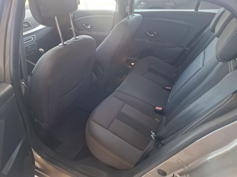Renault Mégane 1.6 16V 81KW 2012 - fotka 6 z 12
