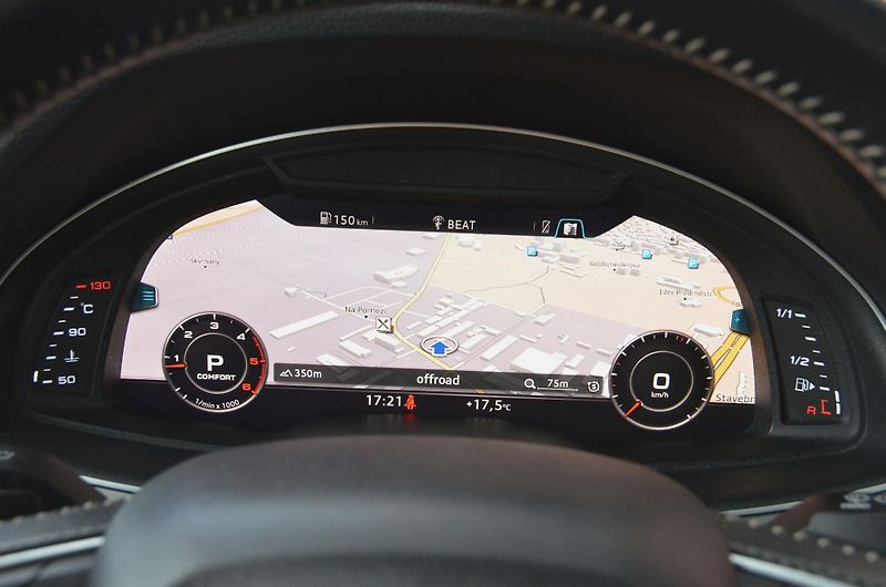 Audi Q7 (2015) 3.0 TDi Quattro S-LINE / ČR - fotka 32 z 47