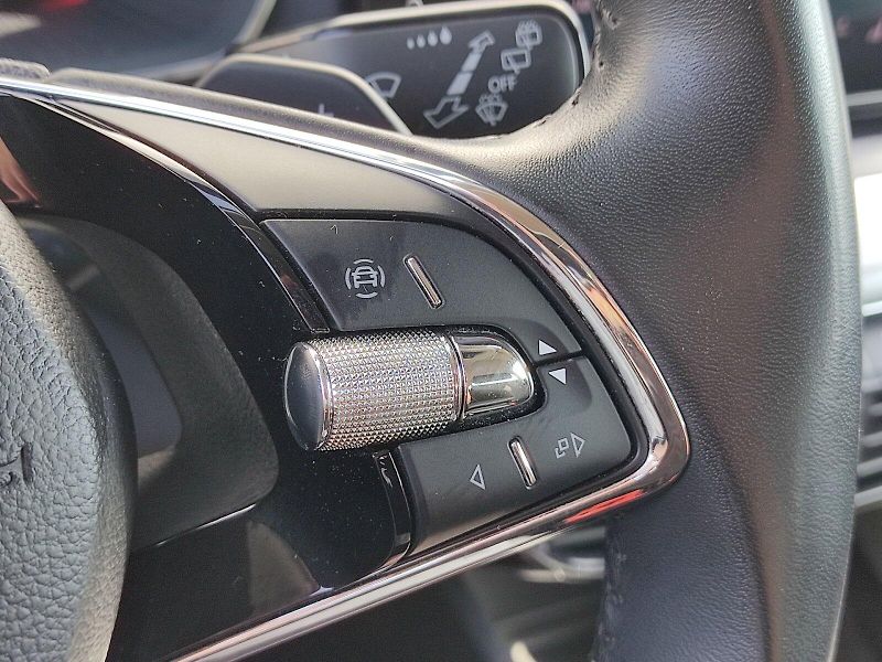 Škoda Octavia (2023) Combi Ambition Plus 2,0 Tdi 11 - fotka 26 z 33