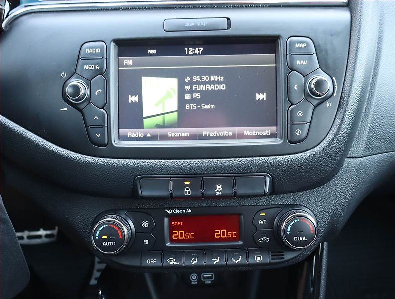 Kia Ceed (2016) 1.6 CRDi, Automat, Navi - fotka 12 z 22