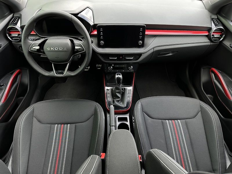 Škoda Fabia 1.0TSi DSG Monte Carlo 116PS B - fotka 35 z 40