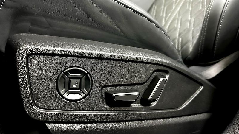 Audi SQ5 STAV NOVÉHO VOZU / ZÁRUKA  - fotka 30 z 44