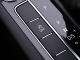 Volkswagen Passat 2,0 TDI 140kW DSG Elegance DPH - náhled 31