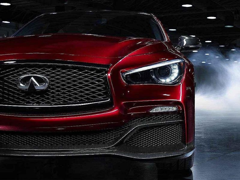 Infiniti Q50 Eau Rouge.