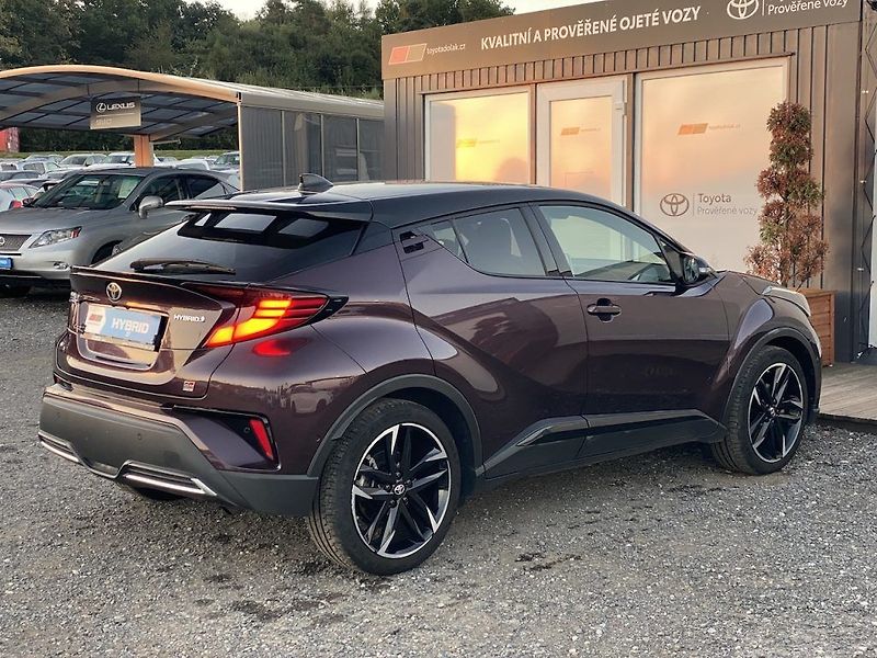 Toyota C-HR 2.0HEV, ČR, GR Sport, záruka - fotka 7 z 16