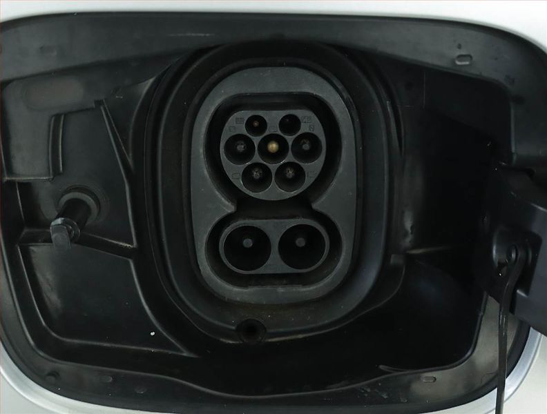 Škoda Enyaq (2021) 60 (62 kWh), SoH 93% - fotka 17 z 18