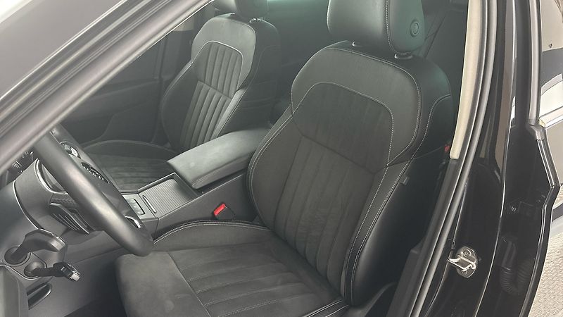 Škoda Superb 2.0 TDI DSG Style Combi - fotka 15 z 27