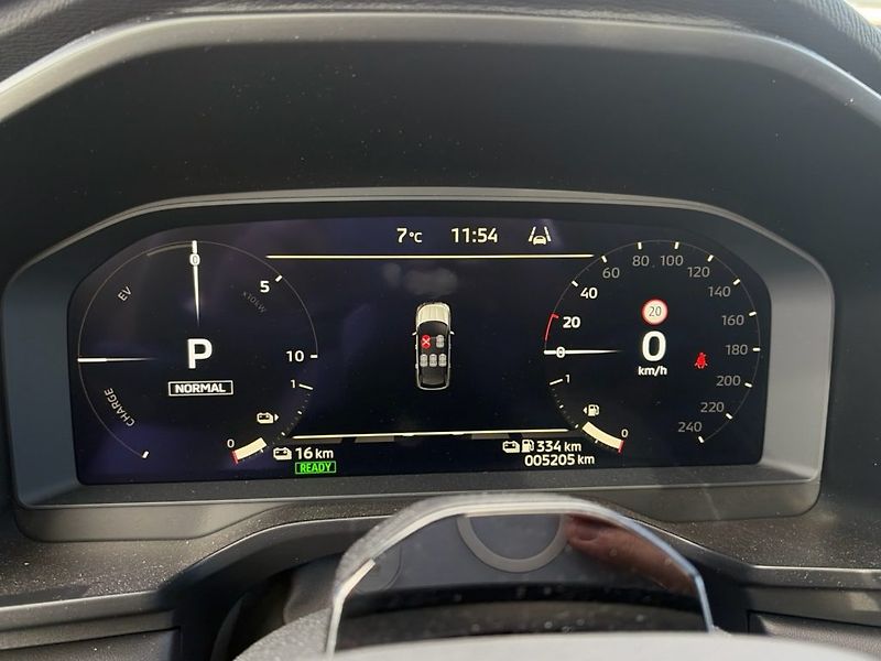 Mitsubishi Outlander (2026) INSTYLE 4×4 | 225 kW | MY25 - fotka 12 z 25