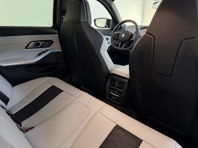 BMW M3 Competition xDrive NEW Indiv. - fotka 24 z 47