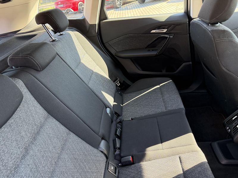 BMW X1 (2024) 18i 100kW LED KAMERA CZ - fotka 27 z 40
