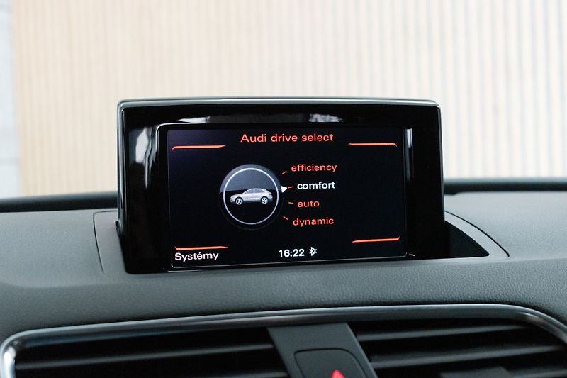 Audi Q3 2.0TDI 110kW QUATTRO*2xKOLA*ČR - fotka 29 z 43