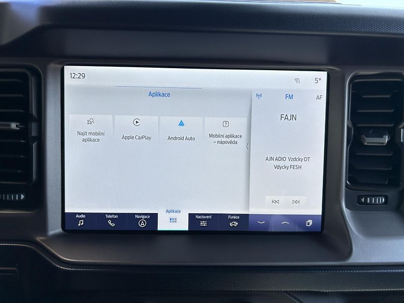 Ford Bronco 2.7 EcoBoost 246kW OUTER BANKS - fotka 28 z 36