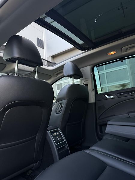 Škoda Superb (2015)  II Facelift maximální výbava - fotka 9 z 14