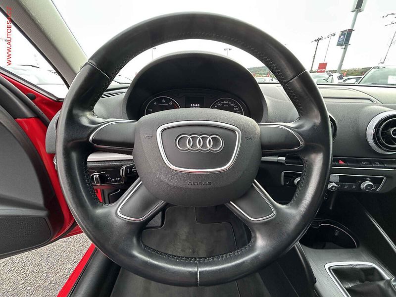 Audi A3 (2015) 1.2TFSi, 2.maj,ČR, autoAC - fotka 12 z 15