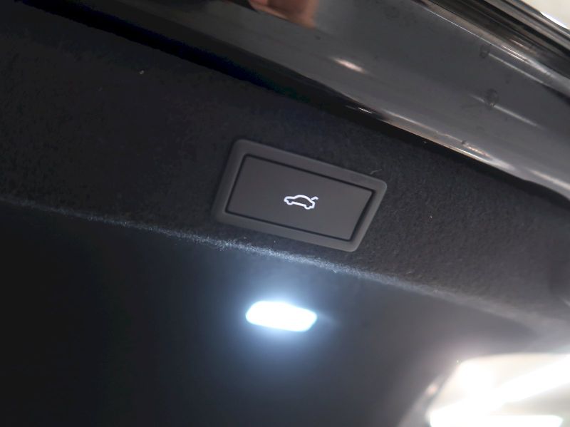 Škoda Superb (2025) iV SPORTLINE 1.5TSI 150KW NAVI - fotka 46 z 47