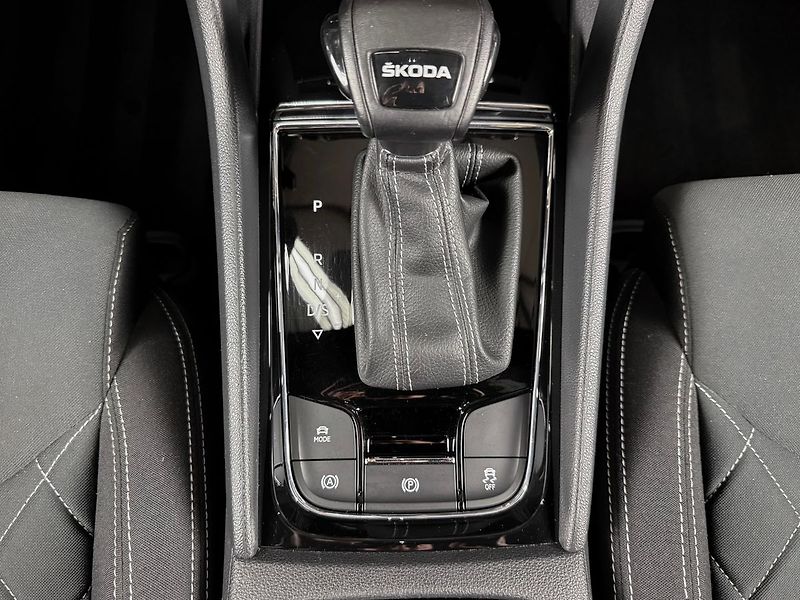 Škoda Karoq 1.5TSI DSG SPORTLINE EXCLUSIVE - fotka 21 z 26
