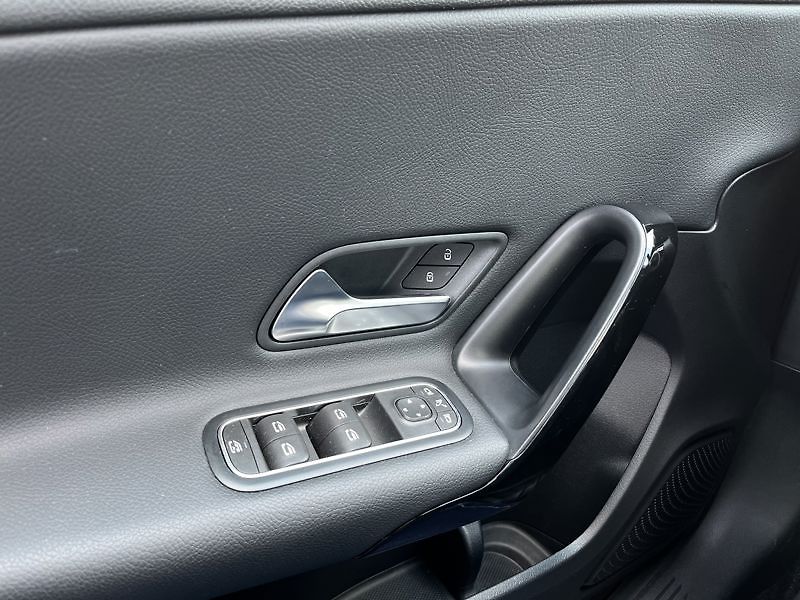 Mercedes-Benz Třídy A 180 - fotka 13 z 20