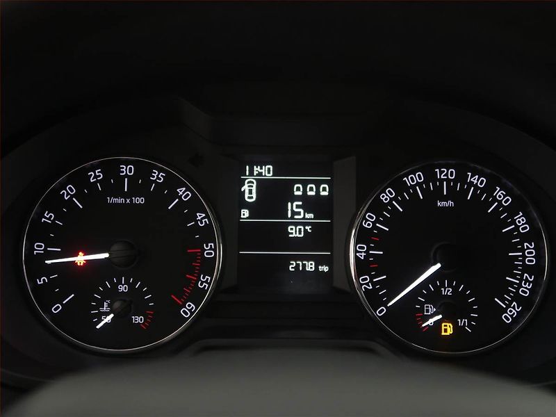 Škoda Octavia (2018) Ambition 1.6 TDI, Tempomat - fotka 11 z 16