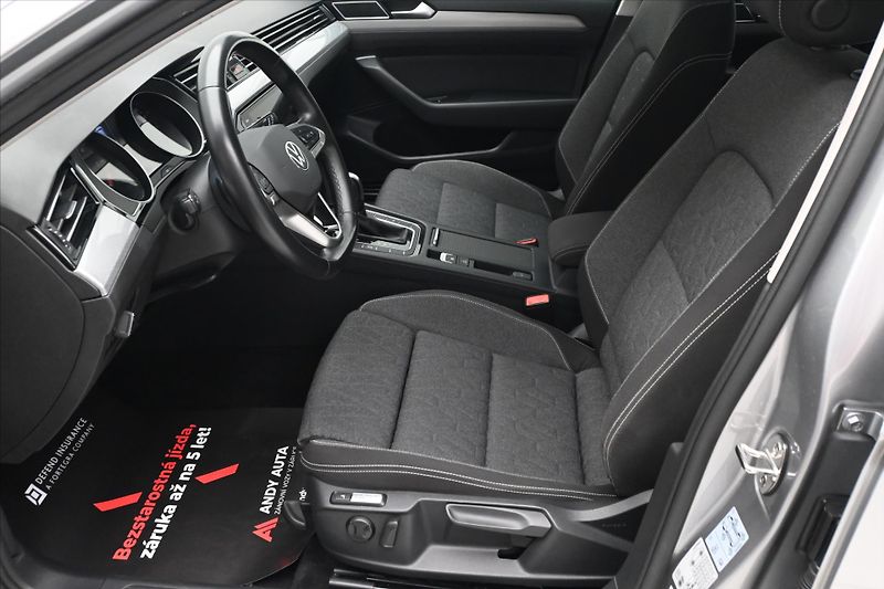 Volkswagen Passat 2,0 TDI 110 KW DSG Business Zá - fotka 13 z 32