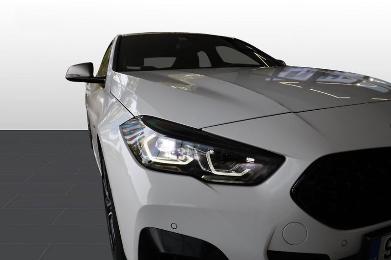 BMW Řada 2 M235i xDrive Gran Coupé - fotka 19 z 25