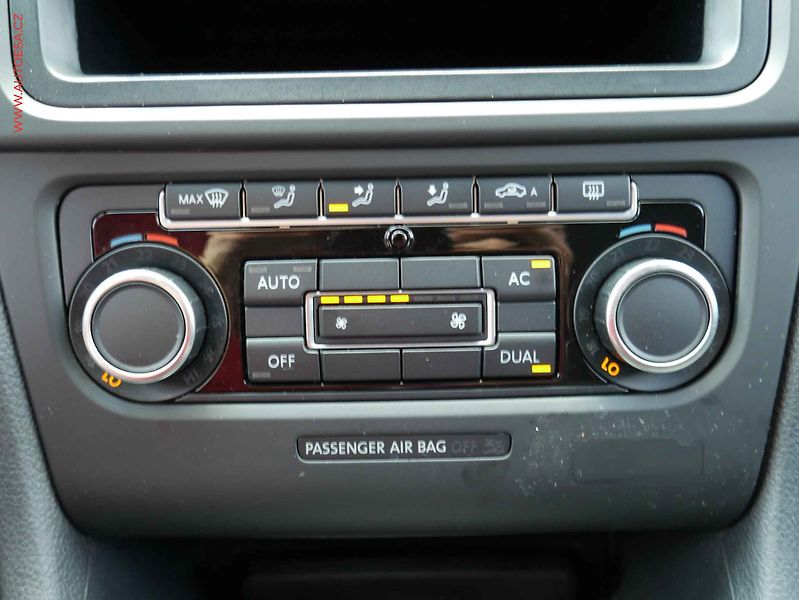Volkswagen Golf (2011) 1.2 TSi, Trendline - fotka 15 z 16