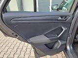 Volkswagen T-Roc (2022) 1.5 TSI DSG Style 110kW ZÁRUKA - náhled 28