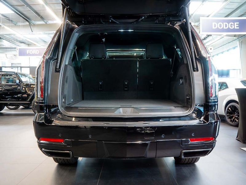 Cadillac Escalade (2026) 6.2 ESV Sport Platinum 2026 - fotka 6 z 46