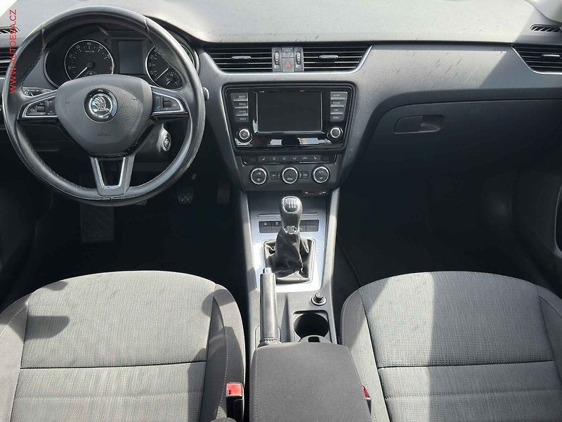 Škoda Octavia (2016) 1.4 TSi, ČR, Bixenon - fotka 8 z 21