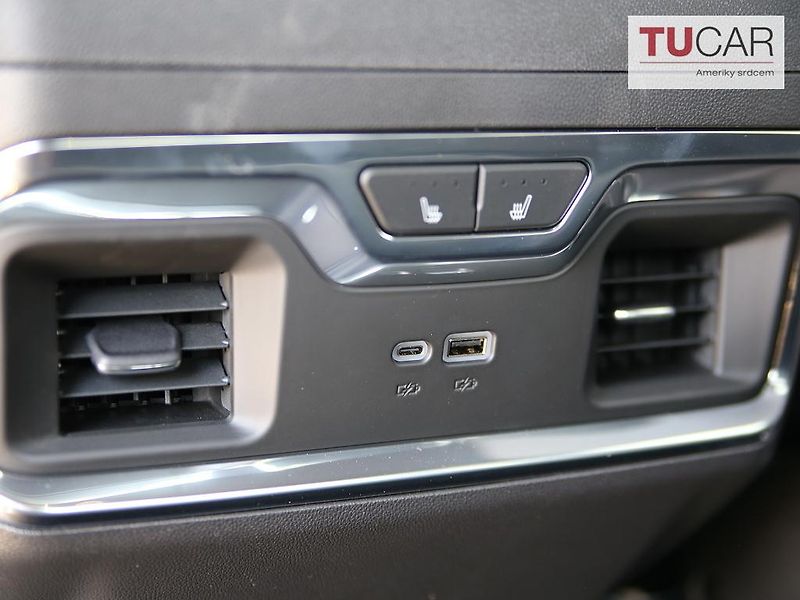 Chevrolet Silverado (2025) High Country 6.2 V8  - fotka 42 z 47