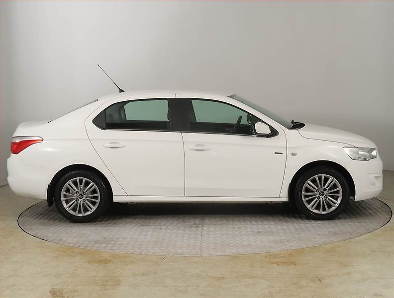 Citroën C-Elysée (2016) 1.2 PureTech, Serv.kniha - fotka 6 z 23